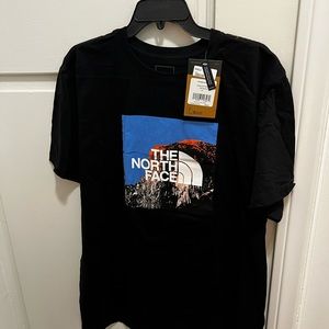 The North Face Black Men’s T-Shirt size XL